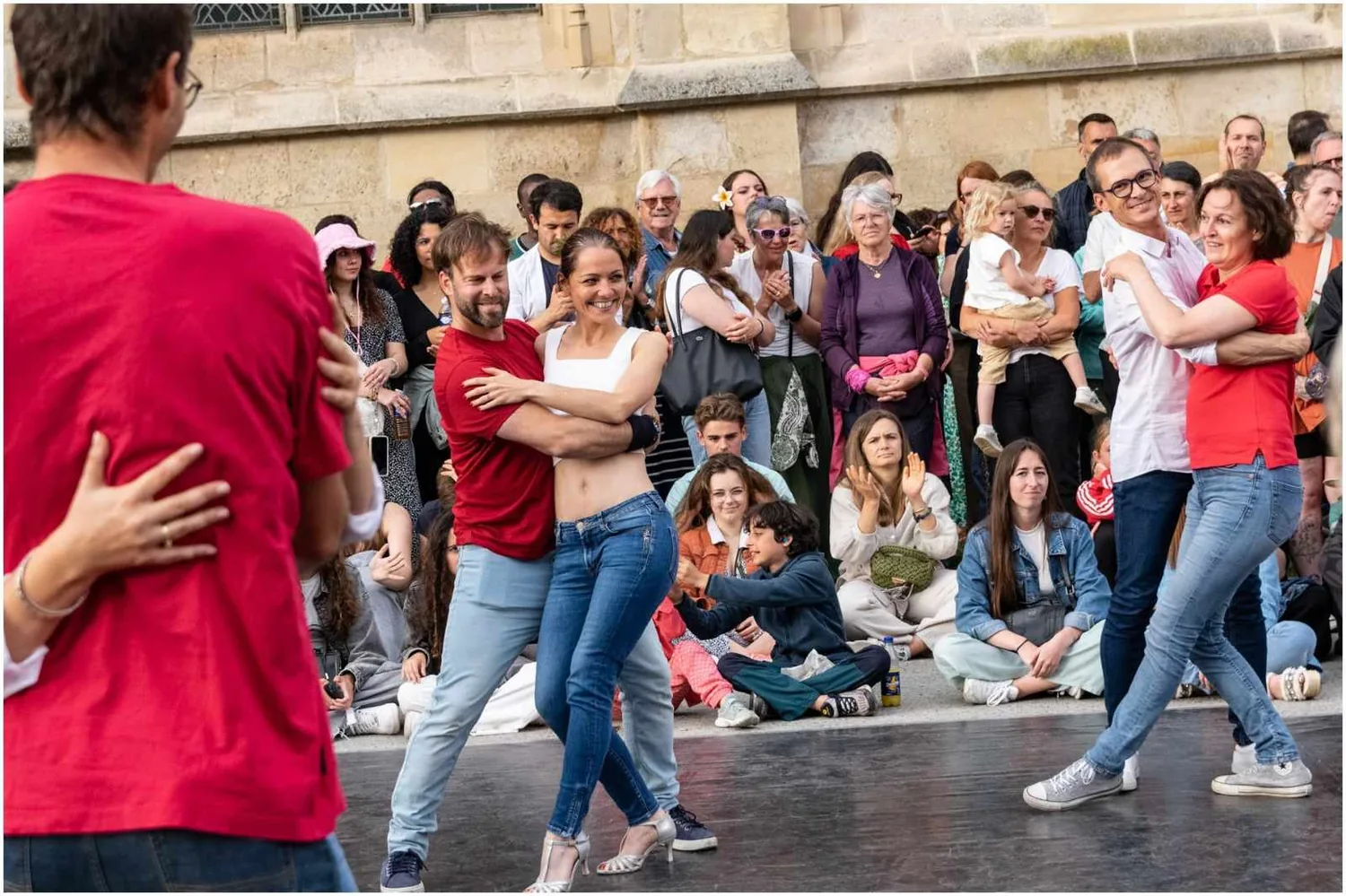 Démonstration de salsa à la Fête de la musique à Caen